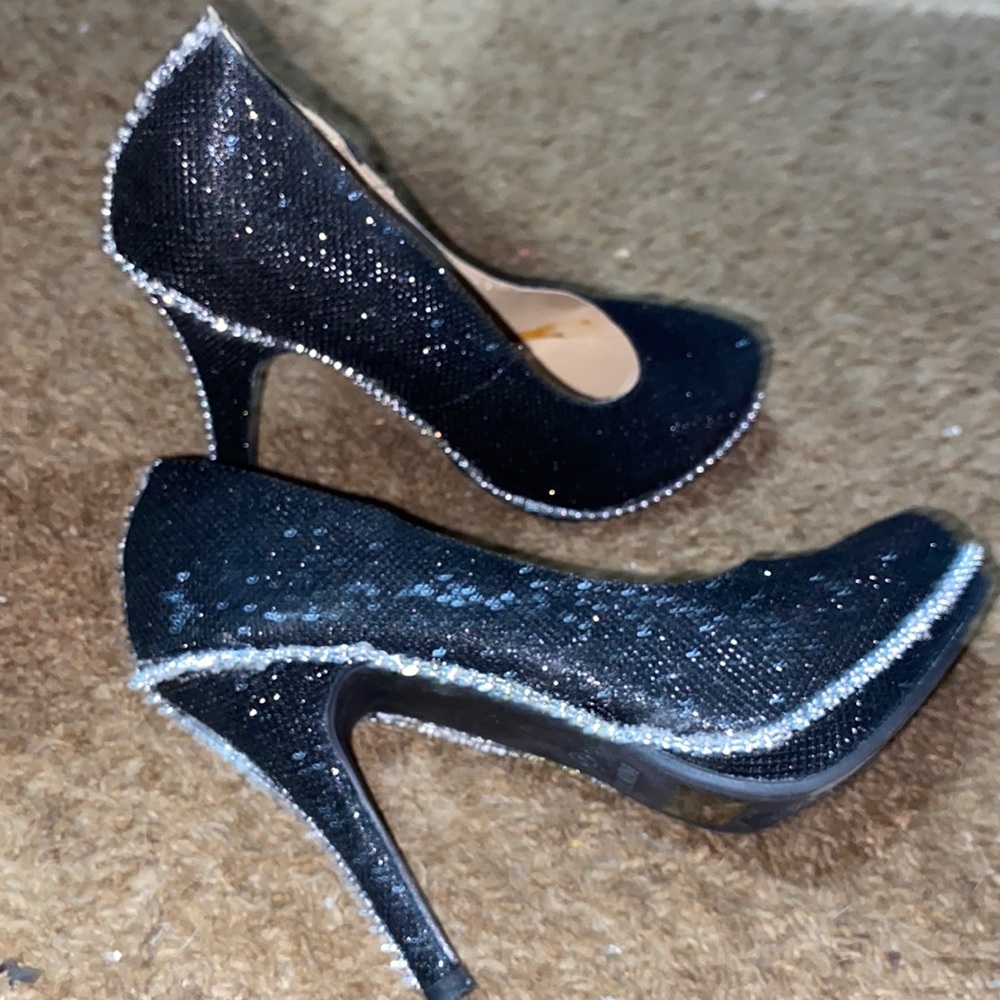 Delicacy Black Glitter Rhinestone high Heels ..